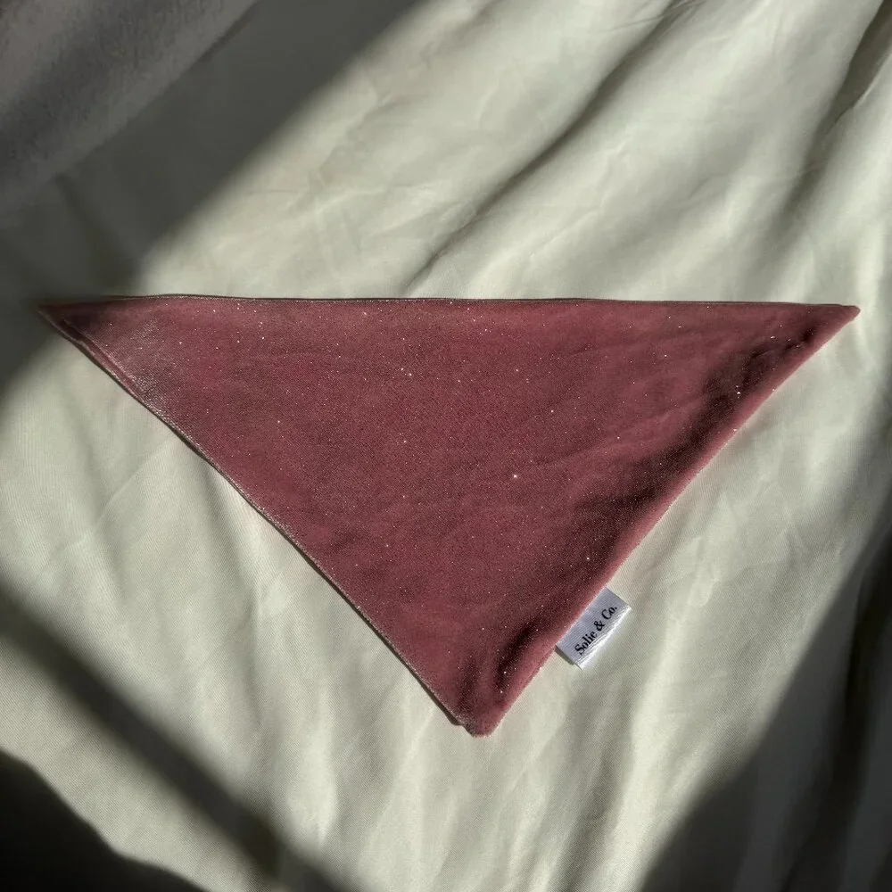 EUC, Solie & Co. Sparkly Berry Pink Faux Velvet Dog Bandana, Size Small
